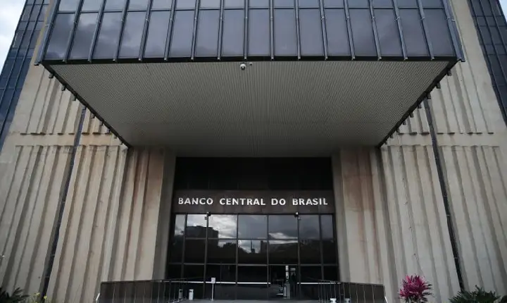 Banco Central oficializa liquidação da Master Corretora