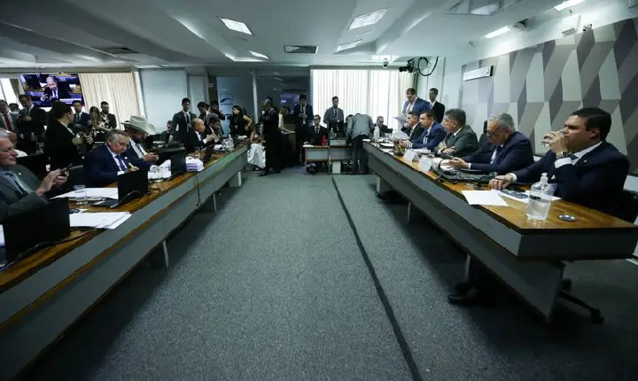 CPMI cancela sessão após investigados apresentarem atestado e HC