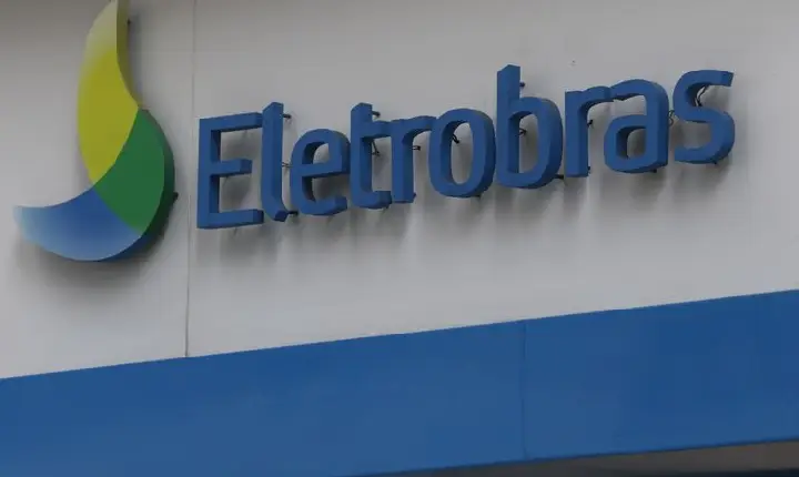 Lula veta PL sobre realocação de trabalhadores da Eletrobras 