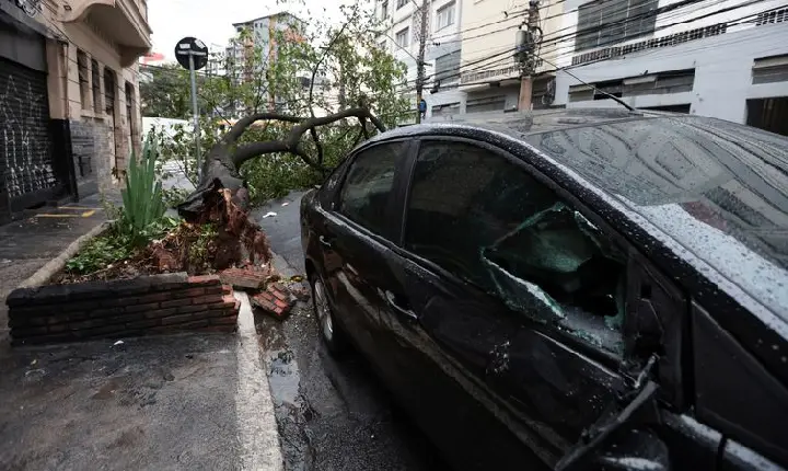Semana começa com possibilidade de chuvas fortes no Sul e Sudeste