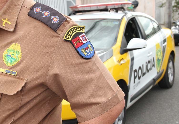 Um homem foi preso por trafico de drogas em Mallet, ele estava portando cocaina, o outro individuo conseguiu fugir, ouça: