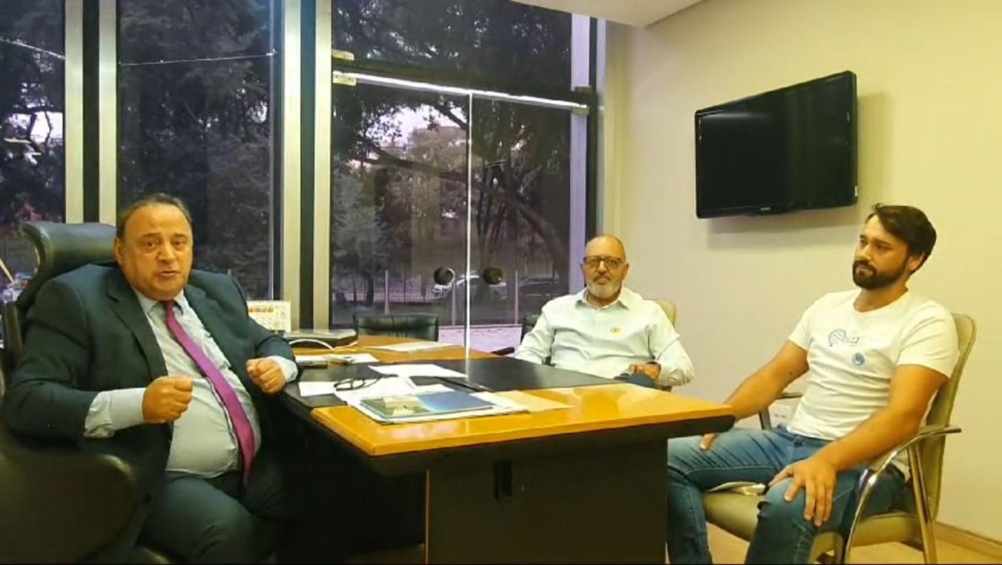 Vereador Marques anuncia que casa familiar rural de Paulo Frontin ira virar colégio agricola !