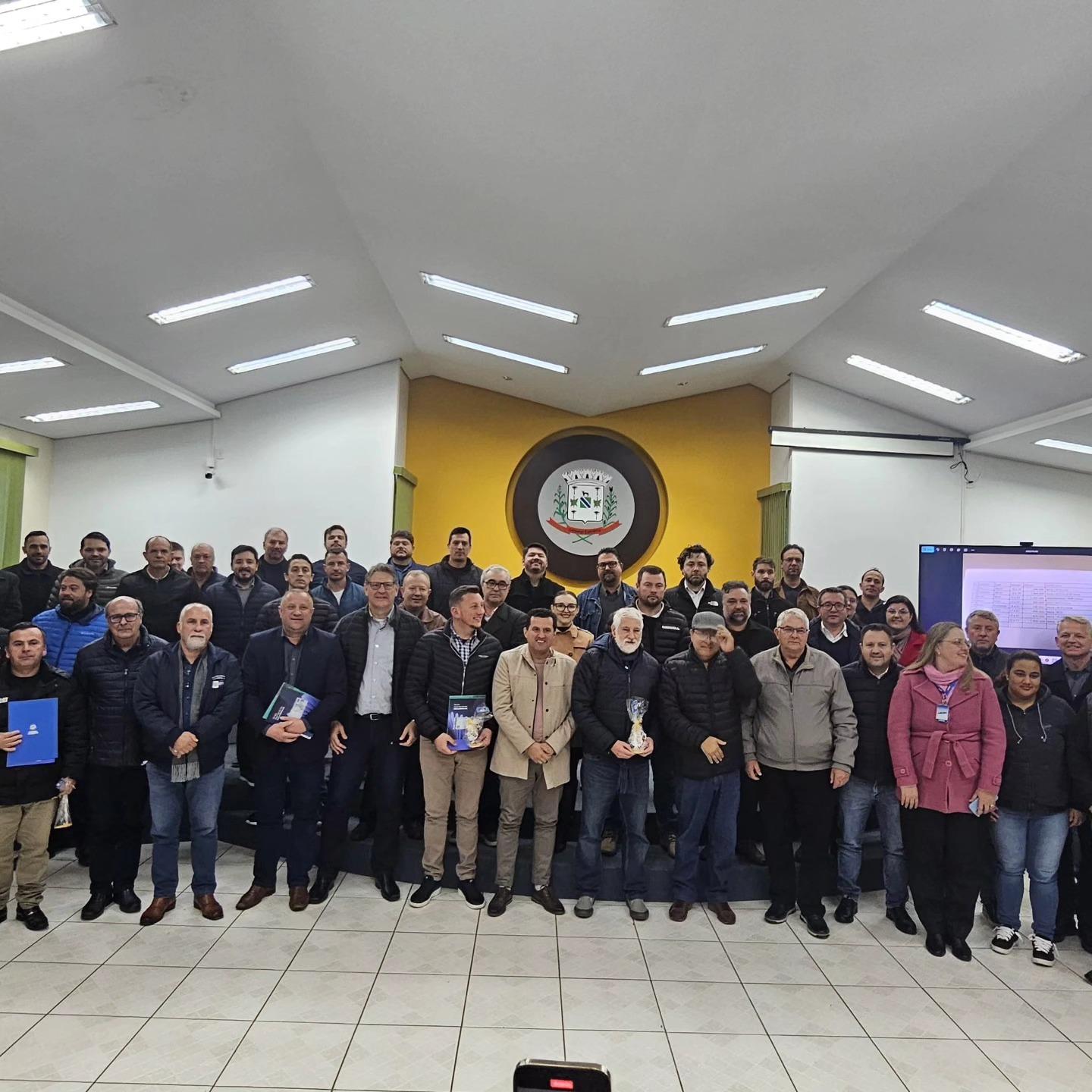 Prefeito de Paulo Frontin e presidente da Câmara buscam pioneirismo em mercado de Créditos de Carbono