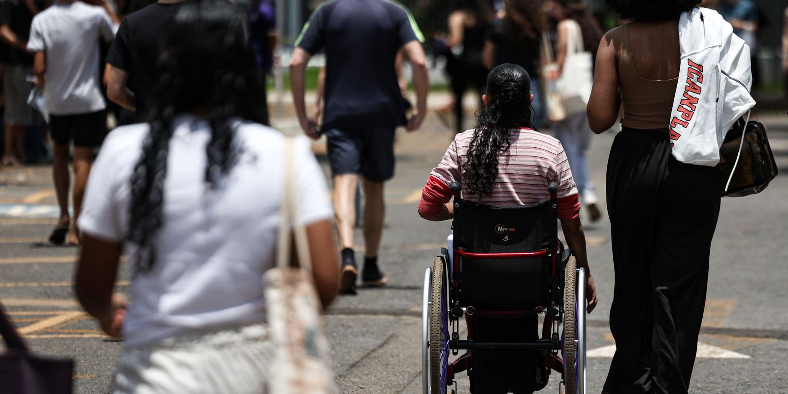 Enem 2026: prazo para escolher língua estrangeira acaba neste domingo