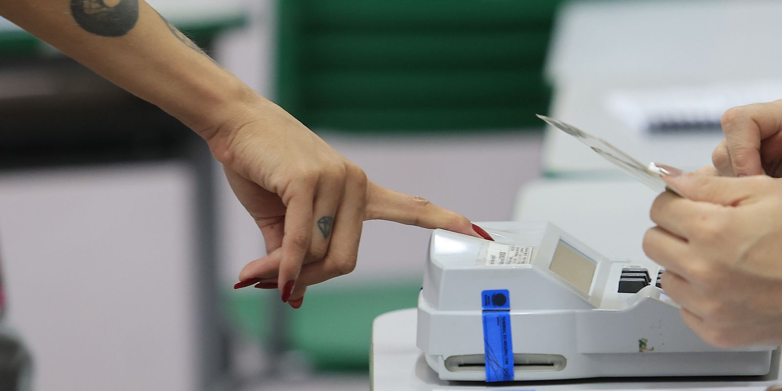 Lula ganha votos em todos os estados nas Eleições de 2026; Flávio cai em 6