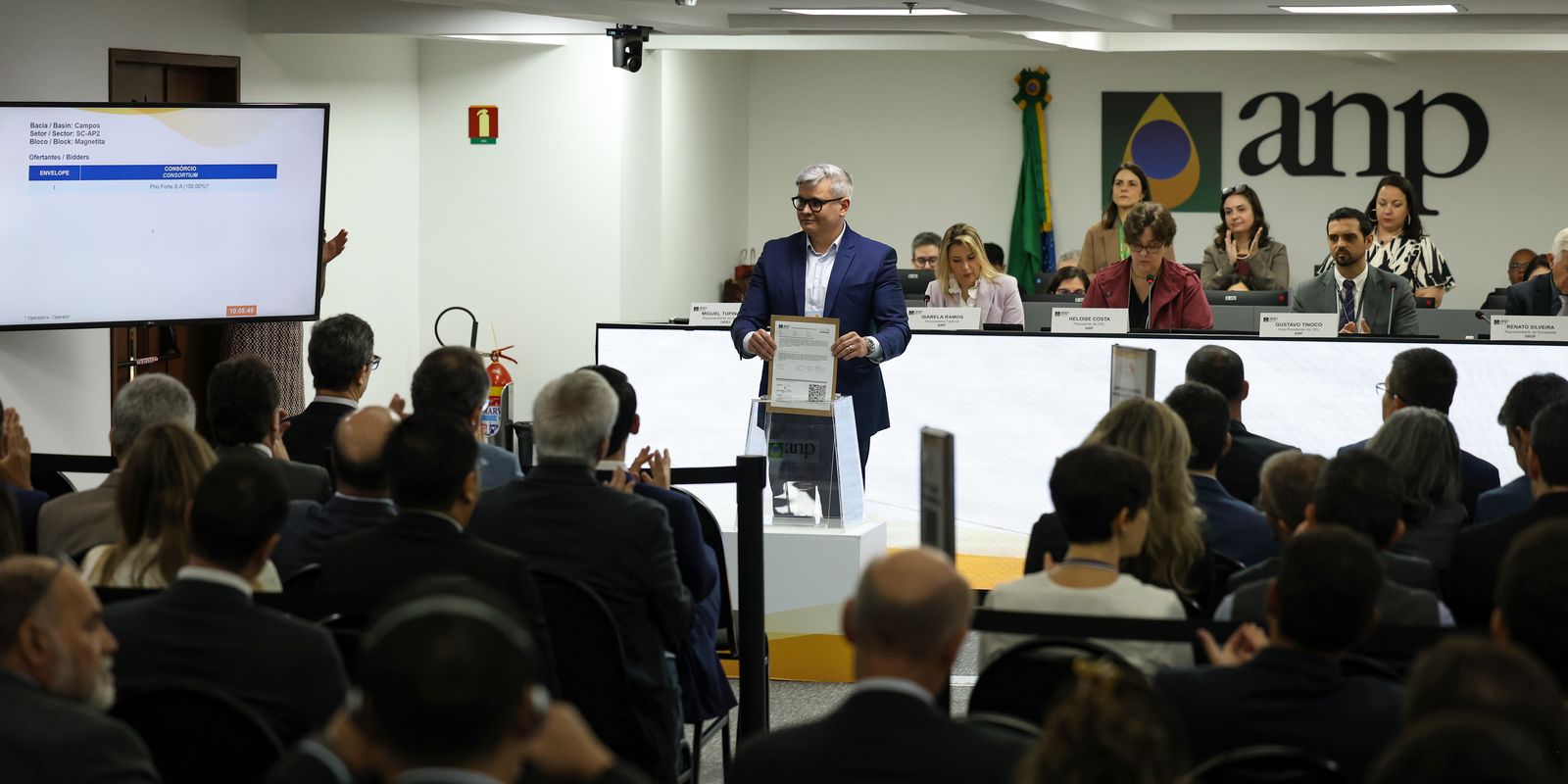 Maior leilão do pré-sal termina com sete blocos arrematados e R$ 530 milhões