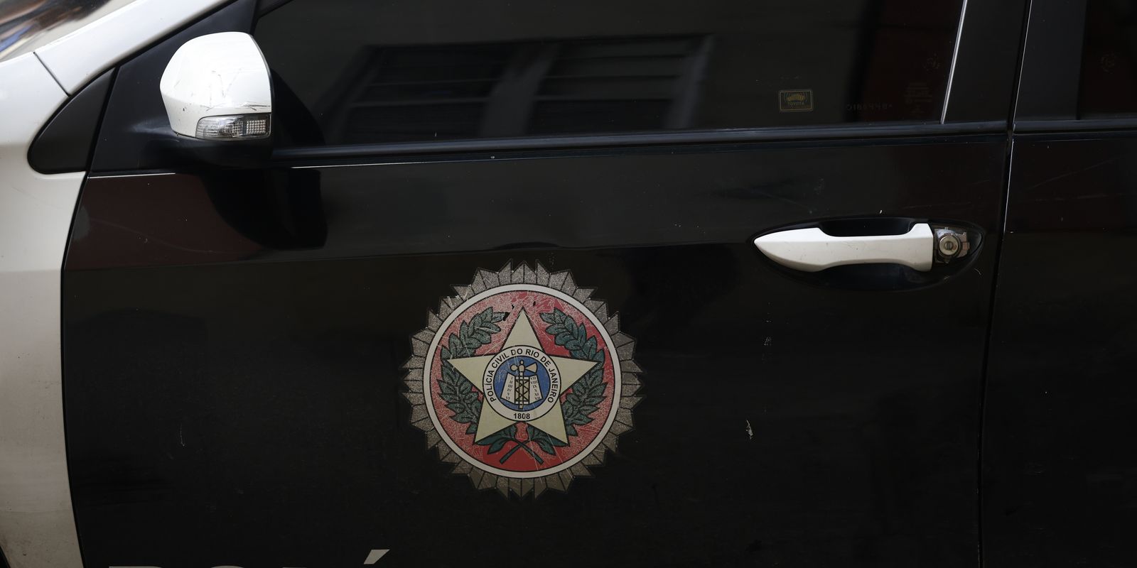 Operação da Polícia investiga elos de agentes com o Comando Vermelho