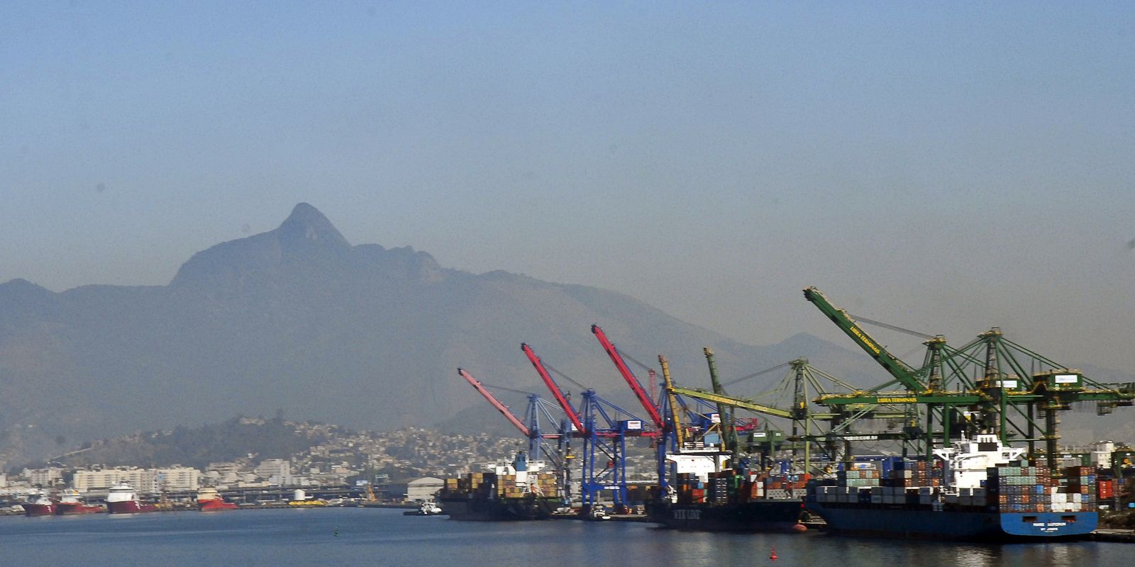 Previsão de superávit comercial para 2026 recua para US$ 84,4 bilhões