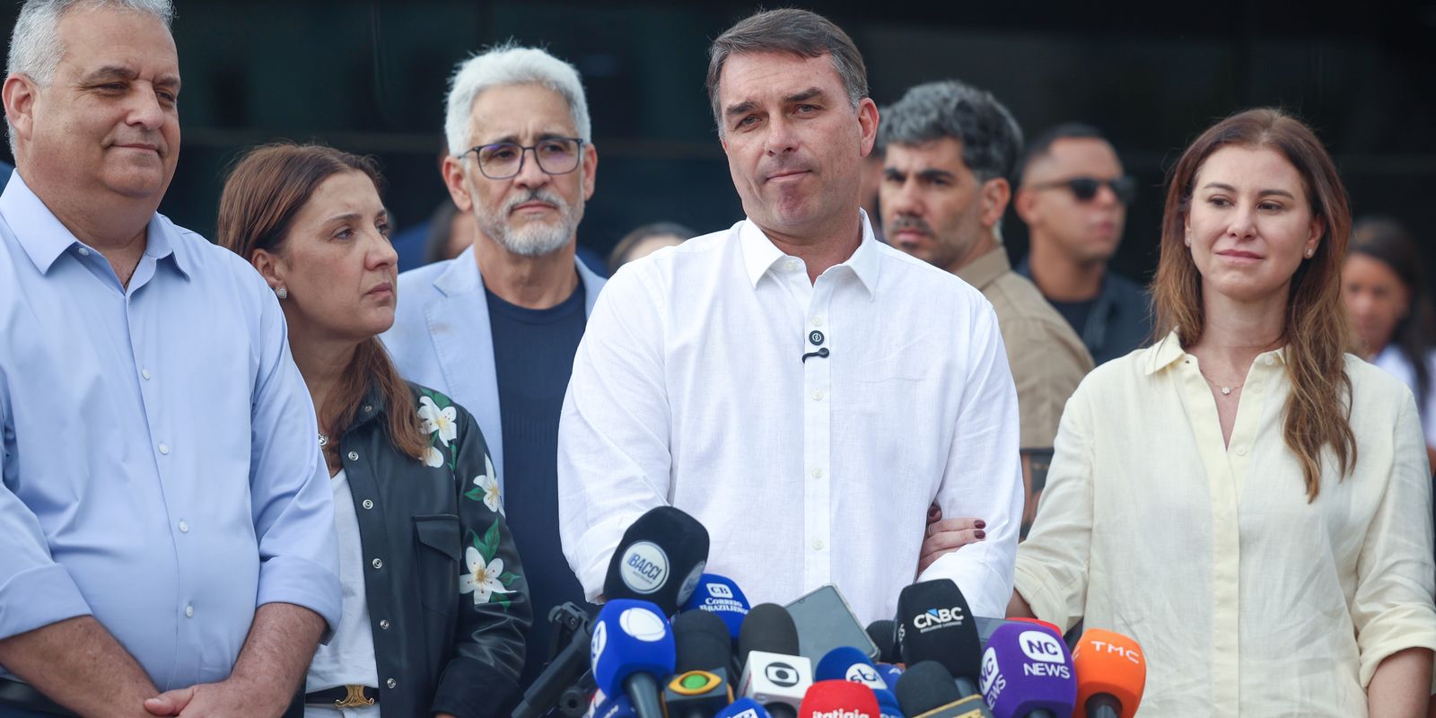 STF nega ter ordenado operações de busca em endereços de Flávio Bolsonaro