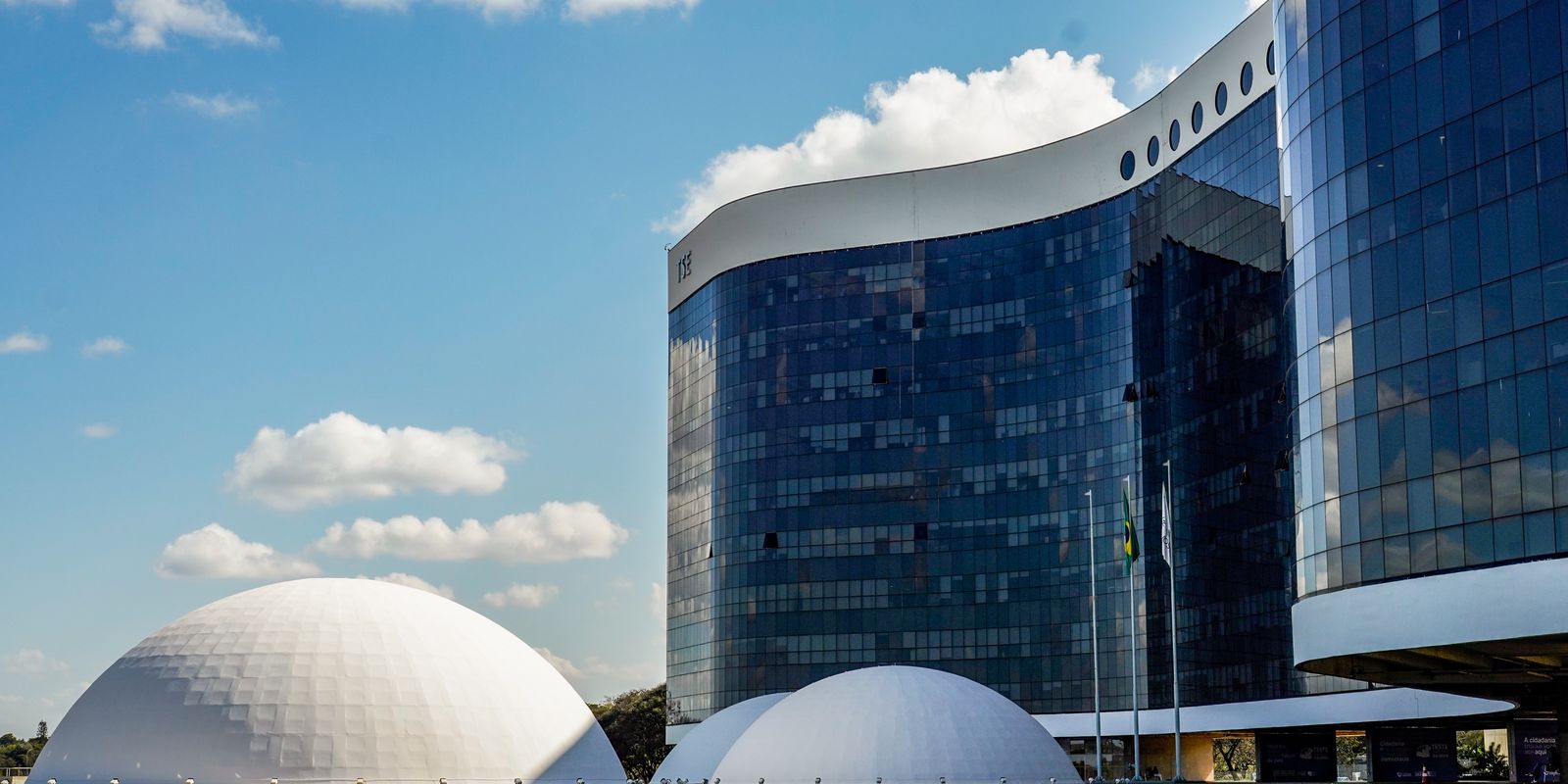 TSE rejeita pedido da campanha de Flávio para bloquear posts de sindicatos