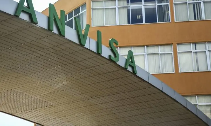 Anvisa proíbe propaganda enganosa de suplementos e pune fabricante