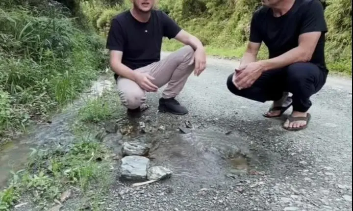 Estradas rurais de Rio Azul sofrem com mais de 400 atoleiros devido às chuvas