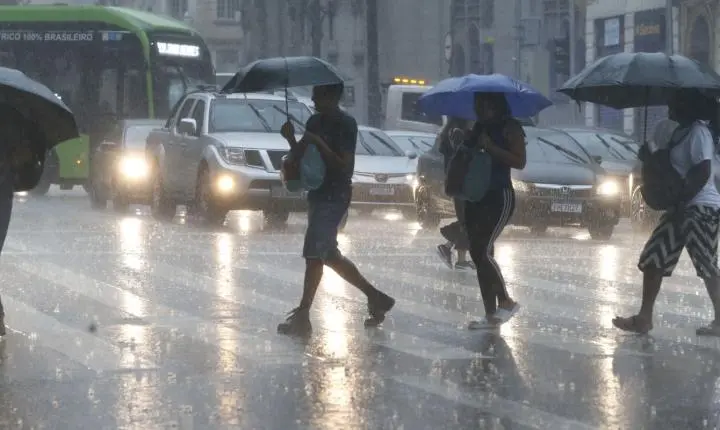 Defesa Civil emite alerta sobre chuvas fortes em todo o estado de São Paulo