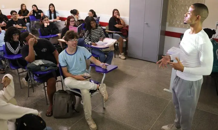 Enem 2026: inscritos automáticos devem escolher idioma da prova até outubro