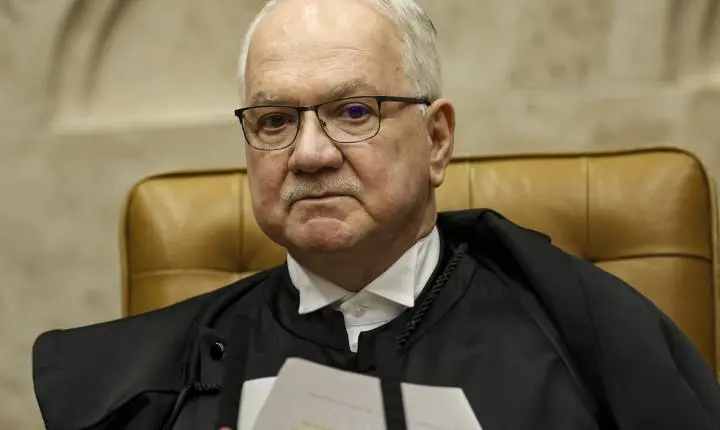 Fachin devolve relatoria das investigações do INSS ao ministro André Mendonça