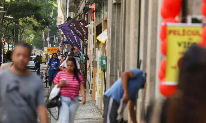 Fim da escala 6x1 no Brasil traz esperança de mais tempo para a família