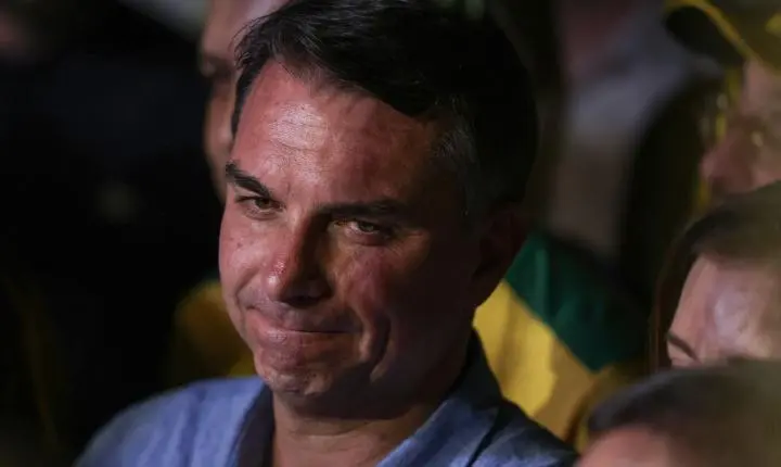 Ações após eleição ampliam o isolamento político de Flávio Bolsonaro