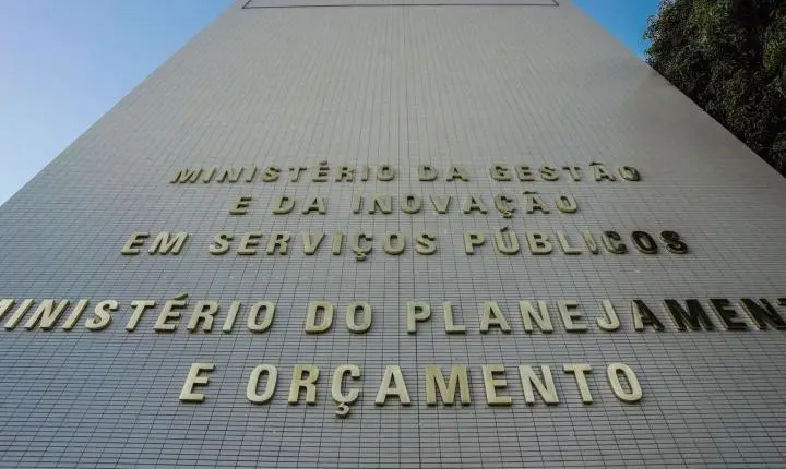 Governo libera crédito suplementar de R$ 5,2 bilhões para assistência social