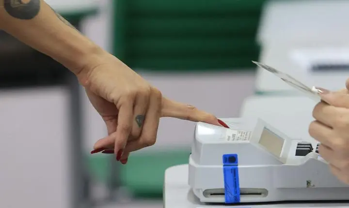 Lula ganha votos em todos os estados nas Eleições de 2026; Flávio cai em 6