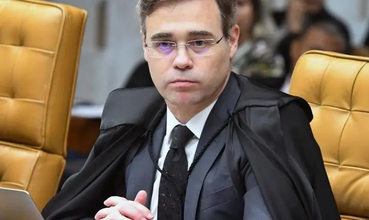 André Mendonça afirma que Lula e Flávio podem abrir sigilos por ato próprio