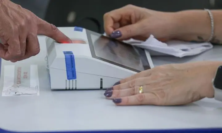 Prorrogação da votação não chega a tempo e urnas são fechadas no DF