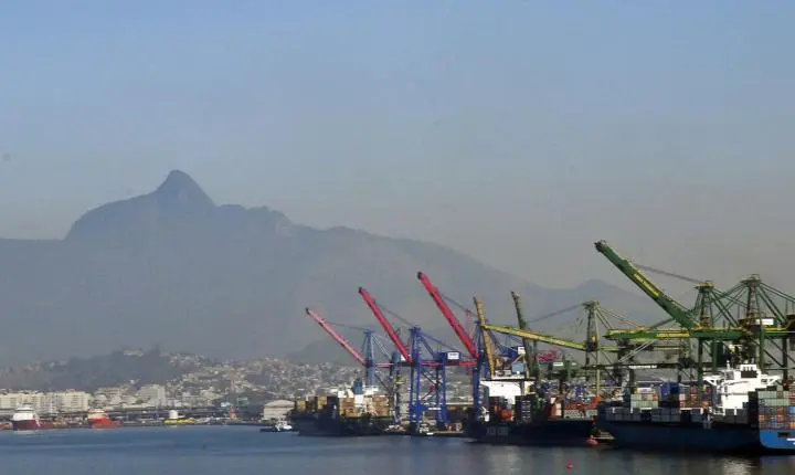 Previsão de superávit comercial para 2026 recua para US$ 84,4 bilhões