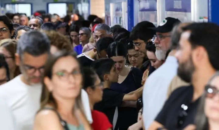 Renovação da câmara federal atinge 35% e define nova composição em brasília