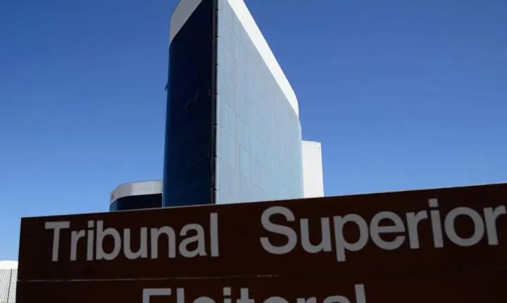 TSE debate desativar canais políticos no WhatsApp antes da eleição