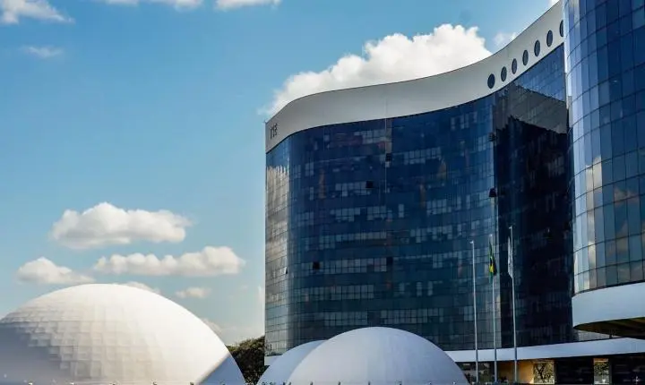 TSE rejeita pedido da campanha de Flávio para bloquear posts de sindicatos