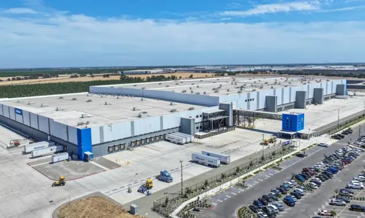 Walmart abre centro de distribuição e gera mil empregos na Califórnia